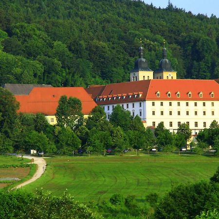 Kloster Plankstetten Gaste- Und Tagungshaus Berching Bagian luar foto